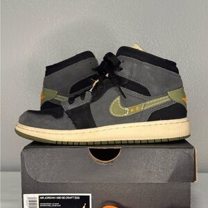 Jordan 1 Mid SE Craft 5y